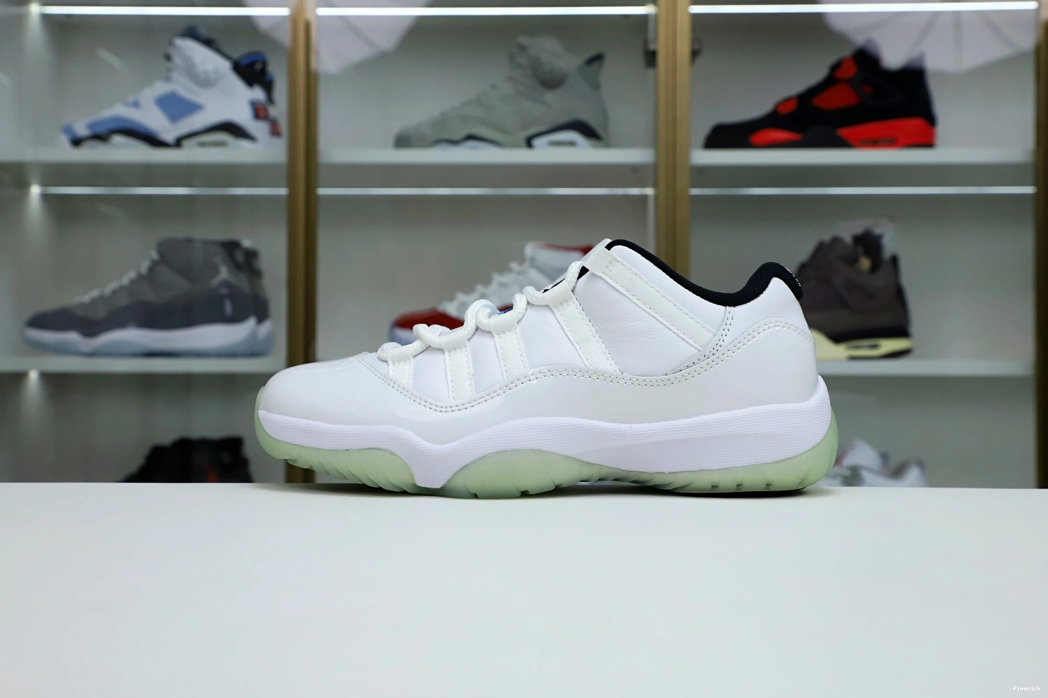 JORDAN LEGEND RETRO AIR BLUE LOW 11 1009